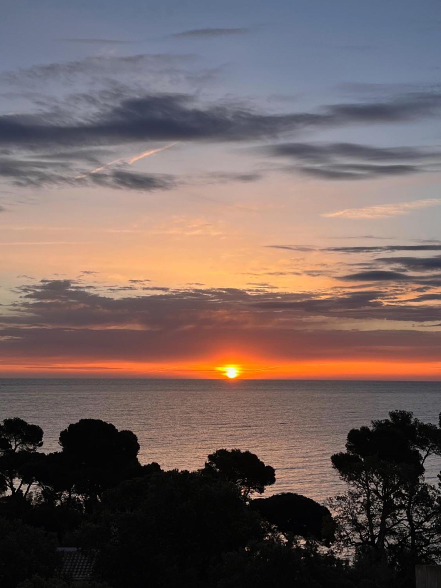 Calella De Palafrugell Bellisimo Apartamento Luaran gambar